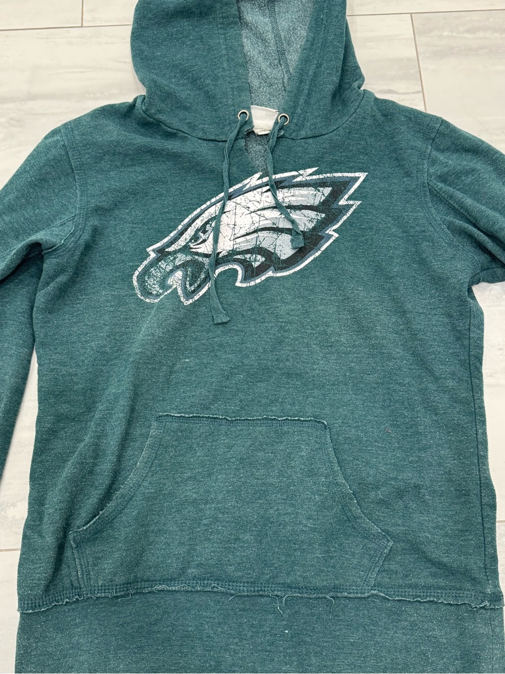 NFL Women's Dark Green Philadelphia Eagles Hooded Sweatshirt - Picture 2 of 5